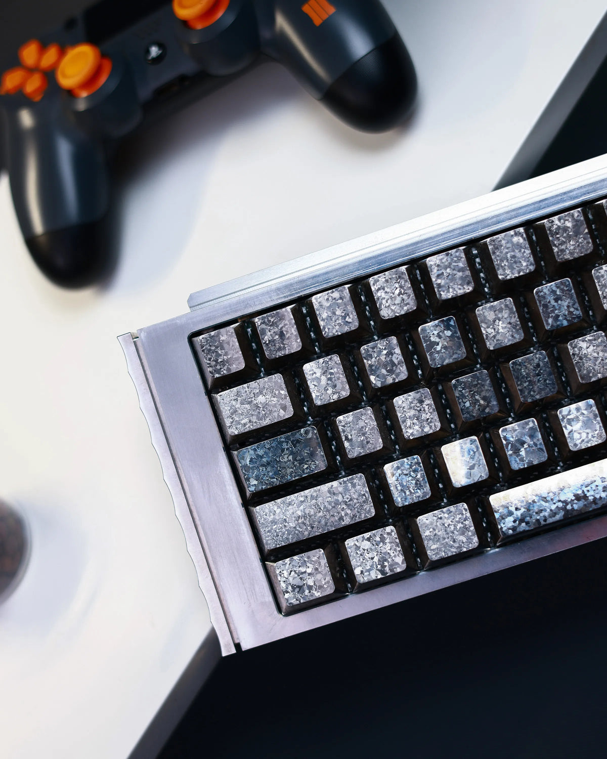 60% Layout × Ice Crystal Titanium RAW