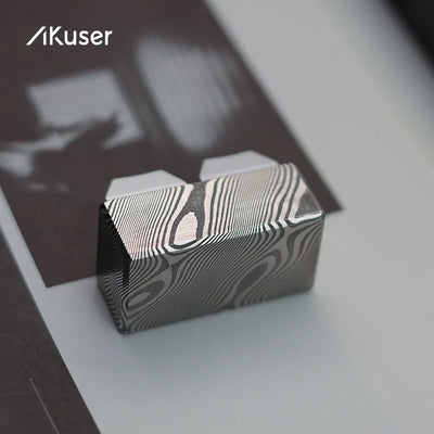 AKuser Damascus-texture switch tester